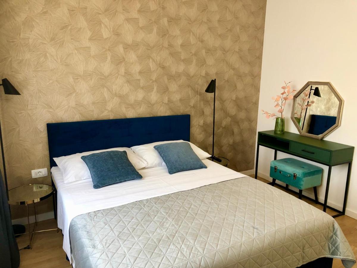Hedone City Luxury Apartments With Free Parking Pula Exterior photo