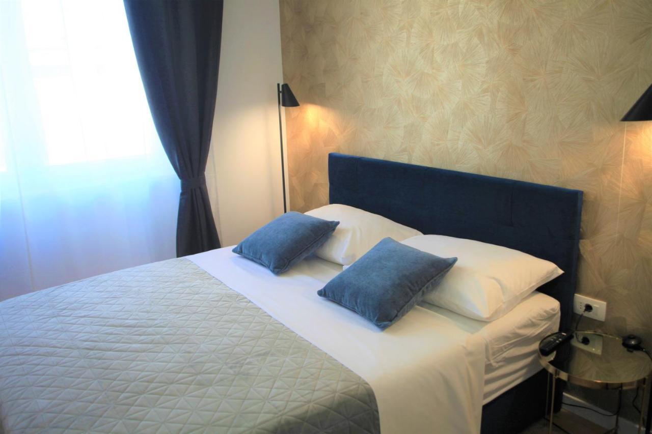 Hedone City Luxury Apartments With Free Parking Pula Exterior photo